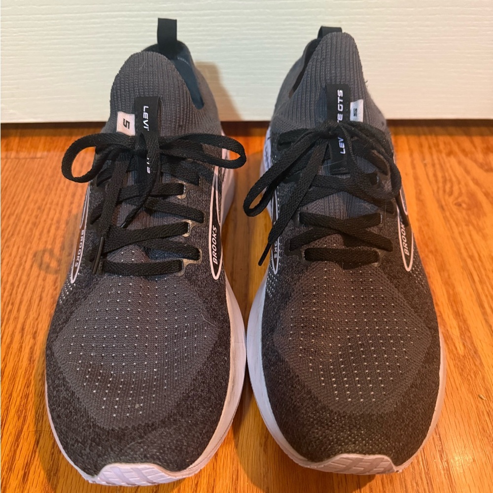 Brooks Running Levitate GTS 5 StealthFit Unisex For Overpronators W10.5/M8.5